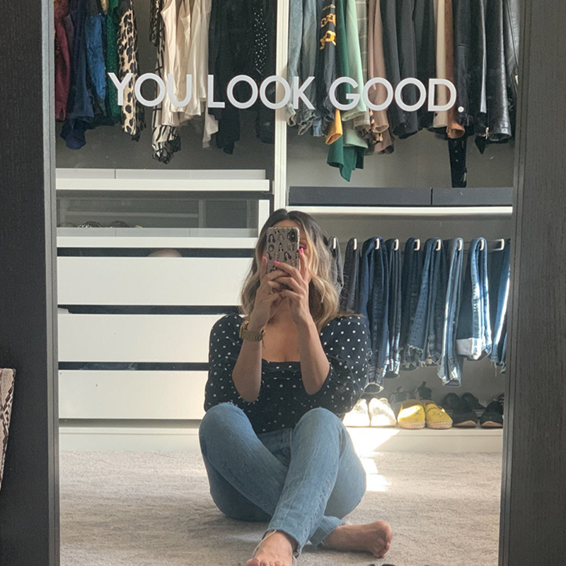 أنت تبدو جيدة مرآة الجدار ملصق - مراجعة Home Goods Bathroom Mirrors وسعره